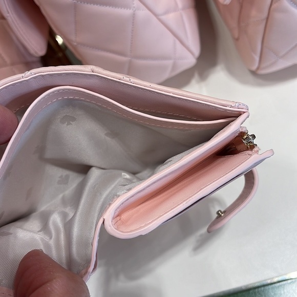 Kate Spade Carey Medium Compartment Bifold Wallet
COLOR: Conch Pink - Picture 10 of 16